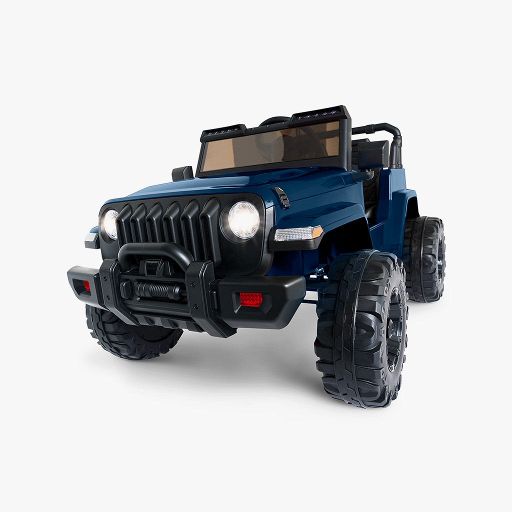 diagonal view highlighting the headlights for safara navy