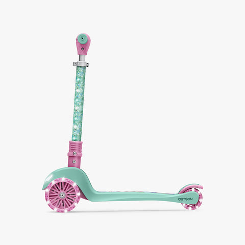3-Wheel Deluxe Light-Up Kick Scooter – Favorite Characters Editions Gabby's Dollhouse