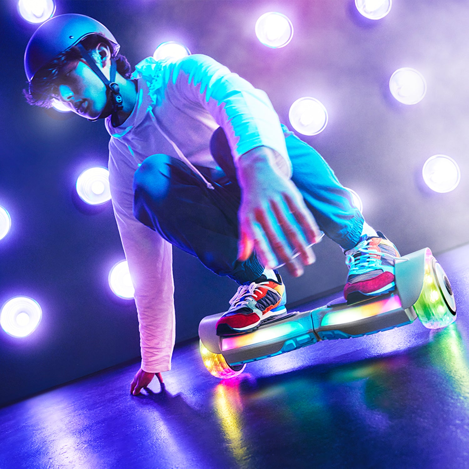 teen balancing on the stereofly hoverboard