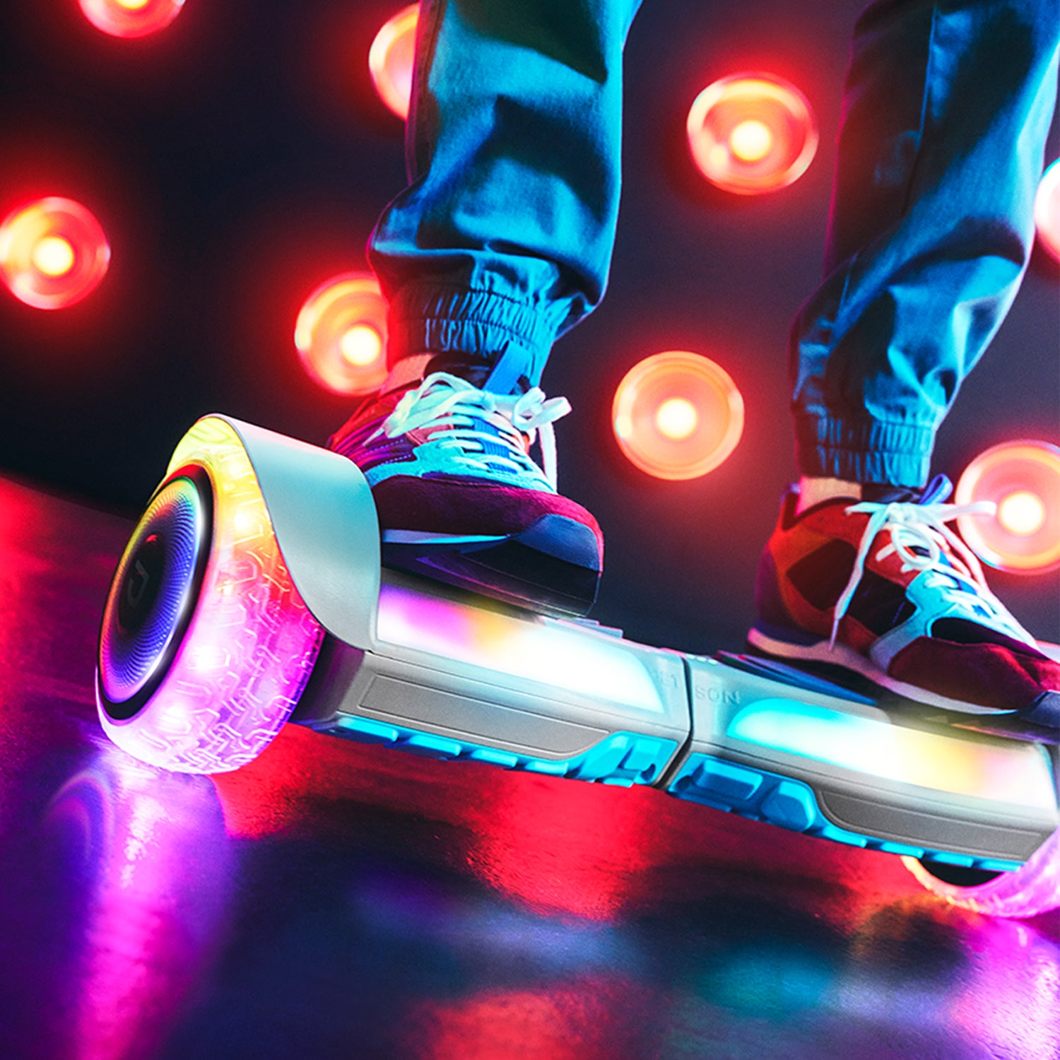 close up of feet riding the stereofly hoverboard