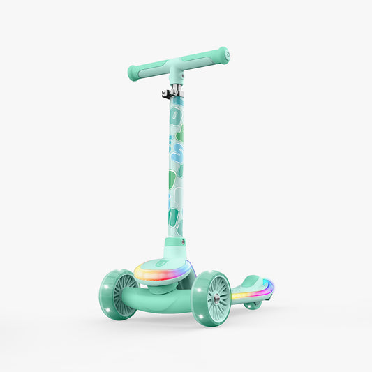Twee 3-Wheel Light-Up Kick Scooter