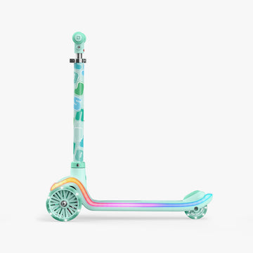 Twee 3-Wheel Light-Up Kick Scooter
